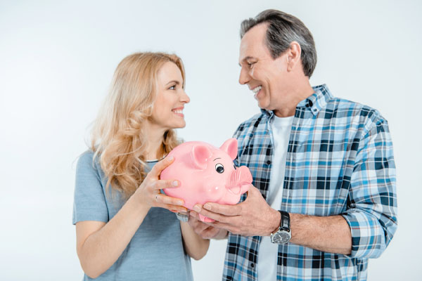 image of couple saving money due to air conditioner tune-up and ac efficiency